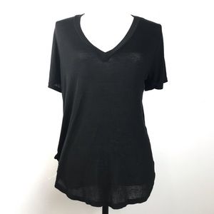Lulu's T-shirt Size M V Neck Short Sleeve